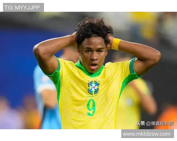 探讨多维足球明星的魅力与影响力及其在现代足球中的重要性