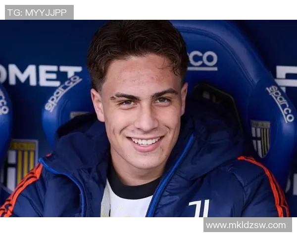 新一代足球明星崭露头角他们如何改变赛场格局与未来发展潜力